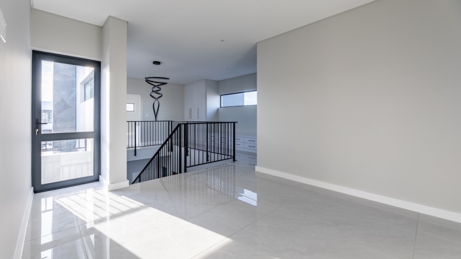 4 Bedroom Property for Sale in Sandown Western Cape